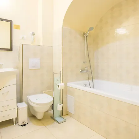 Safrano Palace بيت ضيافة 3*