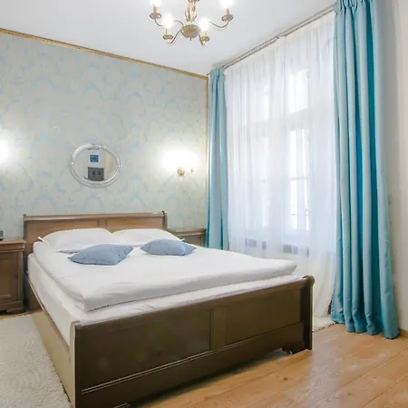 بيت ضيافة Safrano Palace براشوف