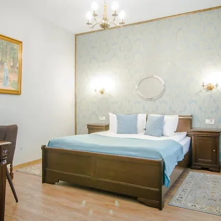 بيت ضيافة Safrano Palace براشوف